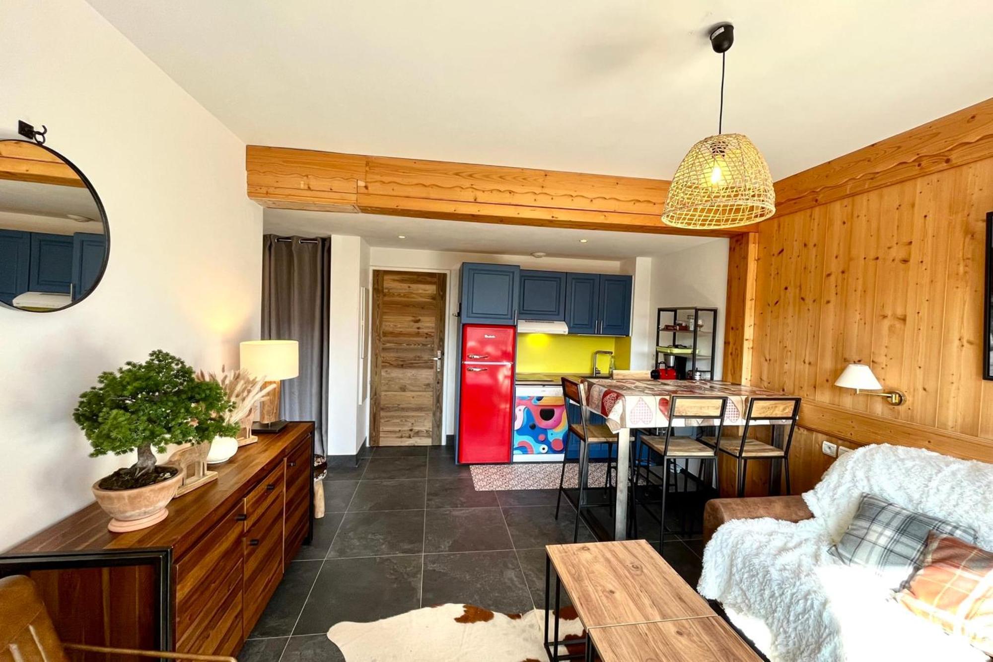 Superb Cosy Apartment With Balcony Комблу Экстерьер фото